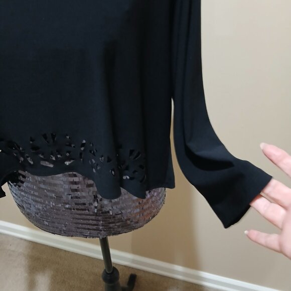 SYMPLI - Crop Layering Top - Laser Cut Hem - Picture 5 of 7